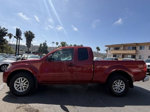 Used 2017 Nissan Frontier SV RWD image 5