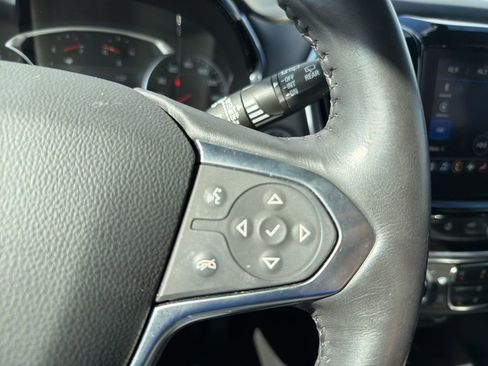 Used 2022 Chevrolet Traverse LT image 18