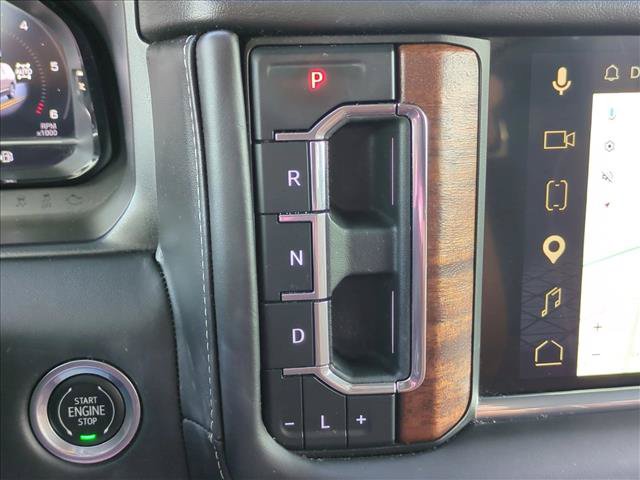 Used 2023 GMC Yukon XL Denali Ultimate AWD/4WD image 12