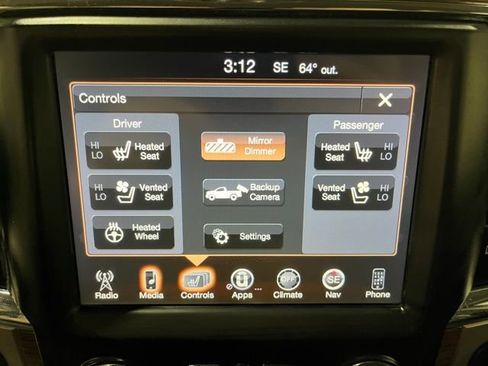 Used 2016 RAM 1500 Laramie w/ Convenience Group AWD/4WD image 32