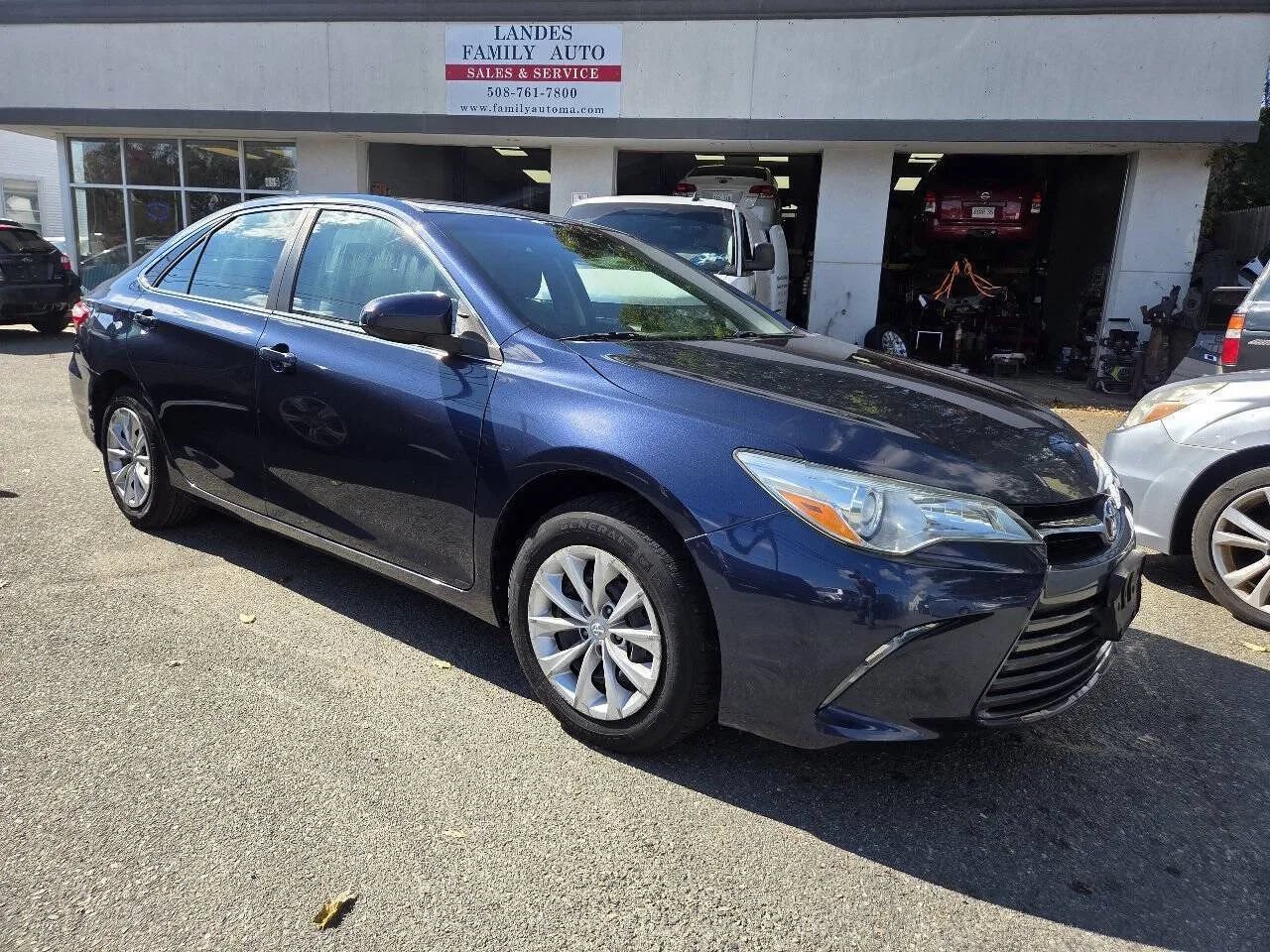 Used 2015 Toyota Camry LE FWD image 21