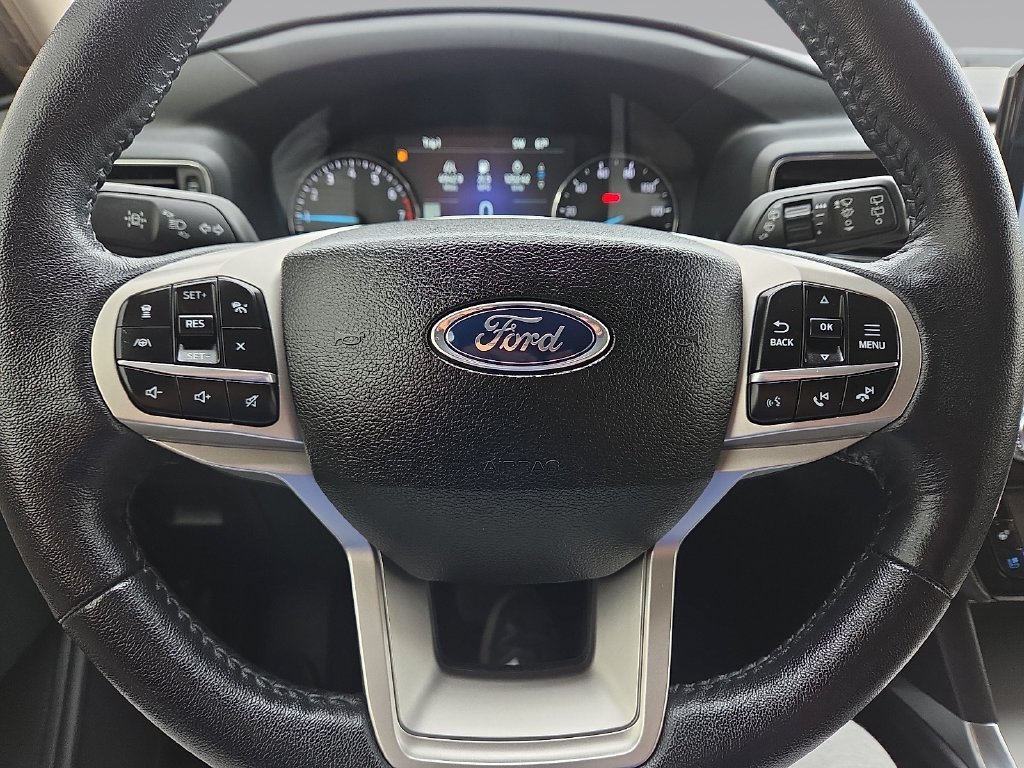 Used 2022 Ford Explorer Limited w/ Equipment Group 301A RWD image 19