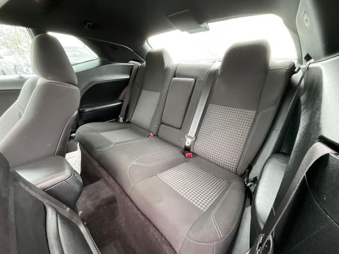 Used 2018 Dodge Challenger SXT RWD image 20