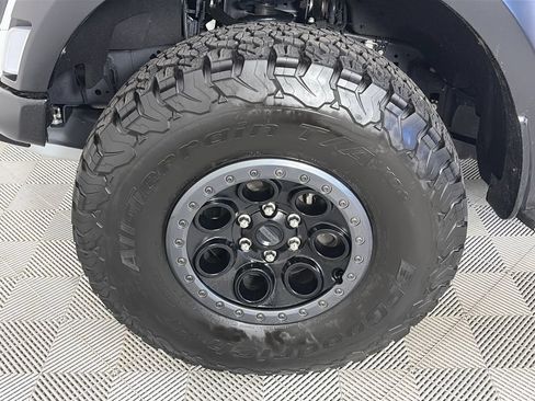 Used 2025 Ford F150 Raptor AWD/4WD image 8