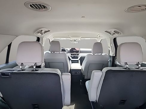 New 2026 Ford Explorer Active w/ Active Comfort Package image 10