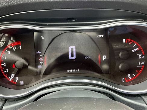 Used 2017 Dodge Durango R/T w/ Blacktop Package RWD image 13