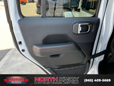 New 2026 Jeep Gladiator Rubicon AWD/4WD image 16