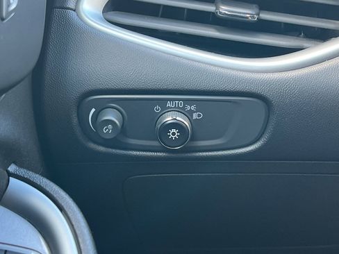 Certified 2024 Chevrolet Malibu LT image 42