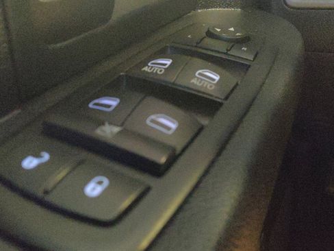 Used 2015 RAM 1500 Tradesman w/ Popular Equipment Group AWD/4WD image 27