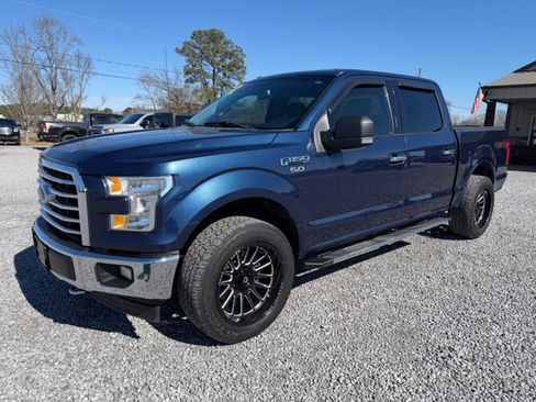Used 2017 Ford F150 XLT w/ Equipment Group 301A Mid image 4