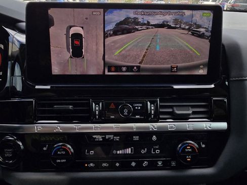 New 2026 Nissan Pathfinder SL w/ SL Premium Package FWD image 17