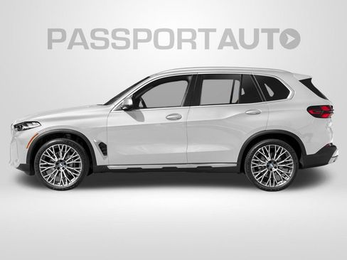 Used 2024 BMW X5 xDrive40i w/ Premium Package AWD/4WD image 3