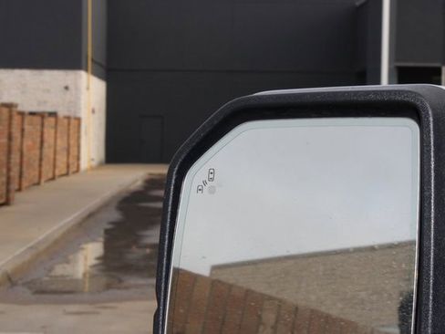 Used 2019 Ford F150 Lariat image 23