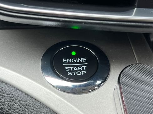 Used 2021 Ford Explorer XLT w/ Equipment Group 202A image 25