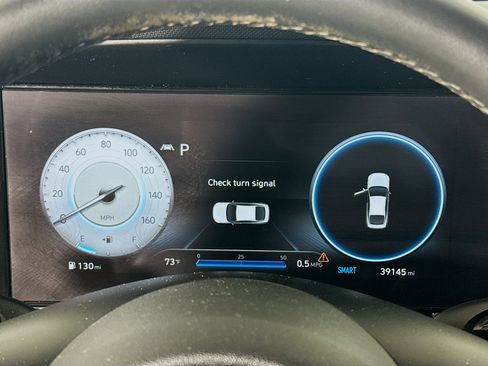 Used 2021 Hyundai Elantra Limited FWD image 16