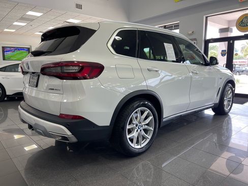 Used 2023 BMW X5 xDrive45e w/ Executive Package AWD/4WD image 5