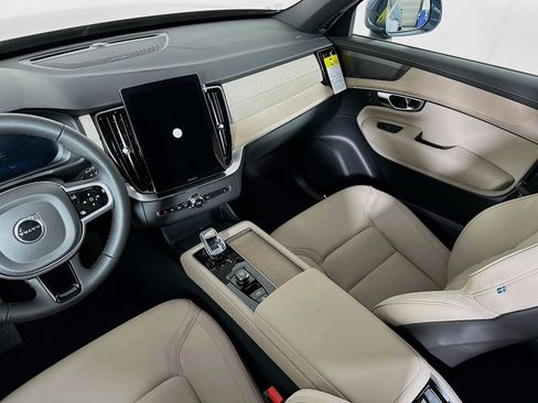 New 2026 Volvo XC90 T8 Plus image 22