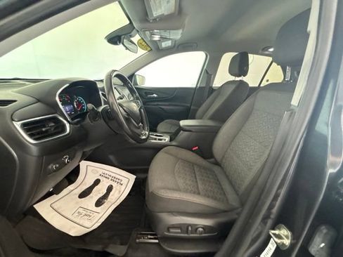 Used 2022 Chevrolet Equinox LT FWD image 2
