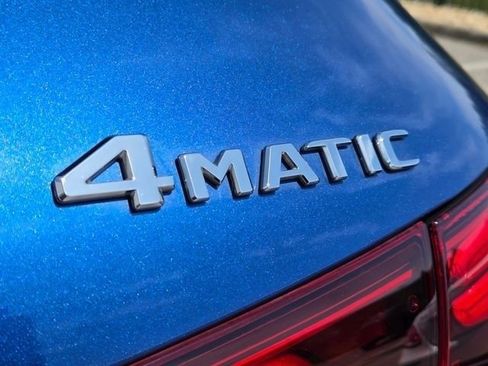 Used 2025 Mercedes-Benz GLA 250 4MATIC image 11