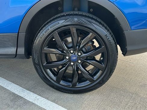 Used 2018 Ford Escape SE w/ SE Sport Appearance Package AWD/4WD image 18