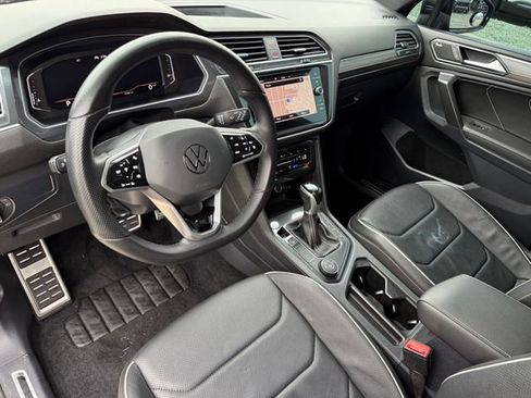 Used 2022 Volkswagen Tiguan SEL R-Line AWD/4WD image 12