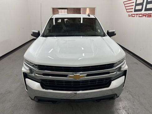 Used 2020 Chevrolet Silverado 1500 LT image 3