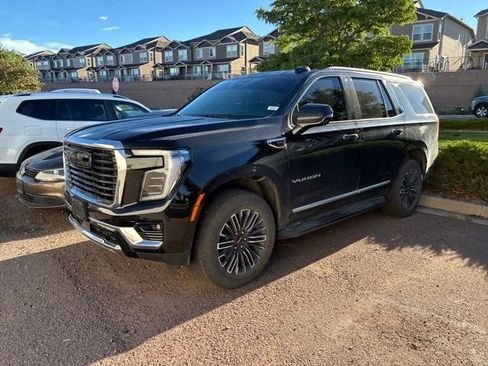 Used 2025 GMC Yukon Elevation w/ LPO, Elevation Black Package AWD/4WD image 2