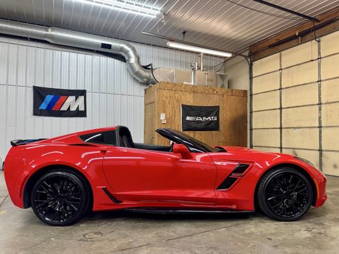 Used 2018 Chevrolet Corvette Grand Sport w/ Grand Sport Heritage Package image 12