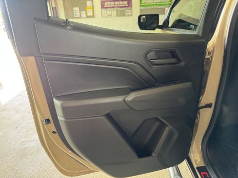 Used 2023 Chevrolet Colorado Trail Boss w/ Advanced Trailering Package image 10