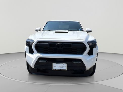 Used 2024 Toyota Tacoma TRD Sport w/ TRD Sport Upgrade Package AWD/4WD image 8