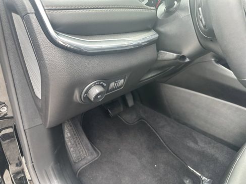 Used 2023 Jeep Compass Limited image 32