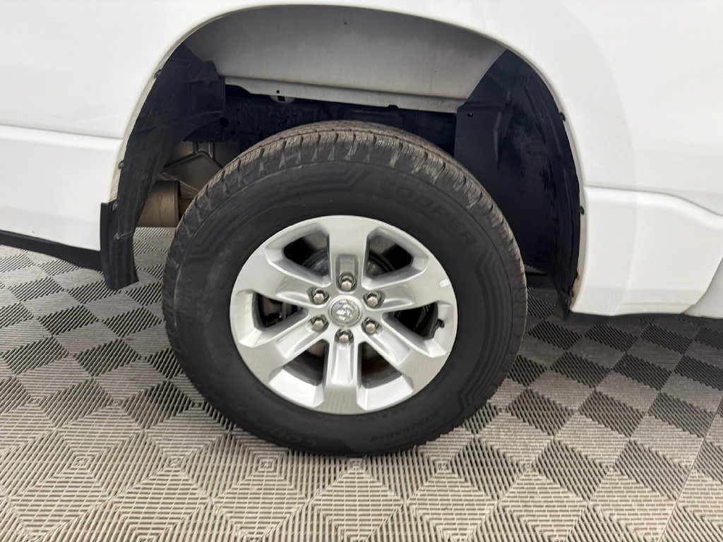 Used 2024 RAM 1500 Laramie RWD image 19