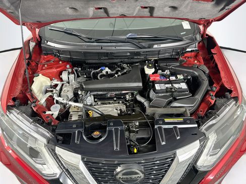 Used 2018 Nissan Rogue SV FWD image 33