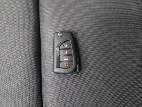 Used 2024 Toyota Corolla LE FWD image 32