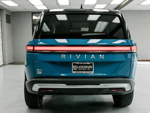 Used 2025 Rivian R1S Adventure Dual AWD/4WD image 25
