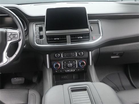 Used 2024 Chevrolet Tahoe Z71 w/ Luxury Package image 26