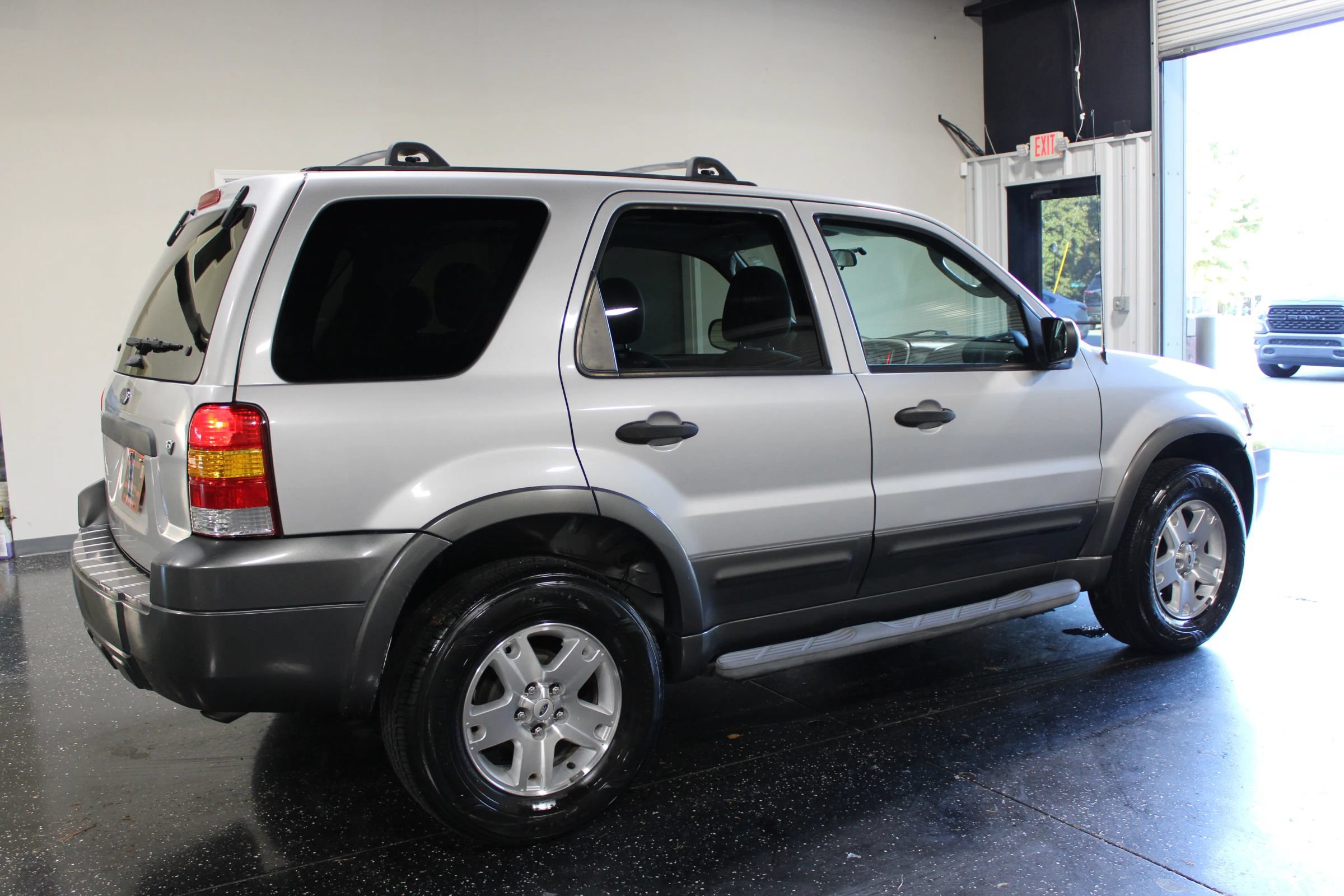 Used 2006 Ford Escape XLT FWD image 3