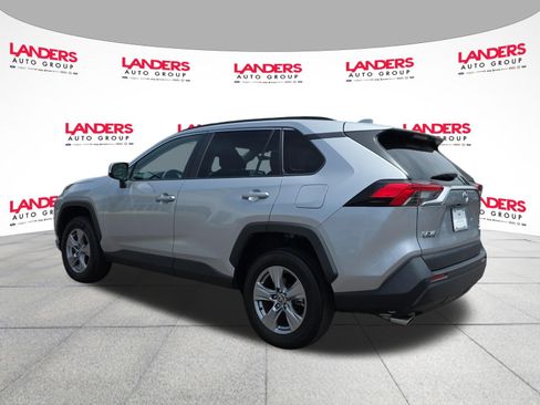Used 2024 Toyota RAV4 XLE AWD/4WD image 5