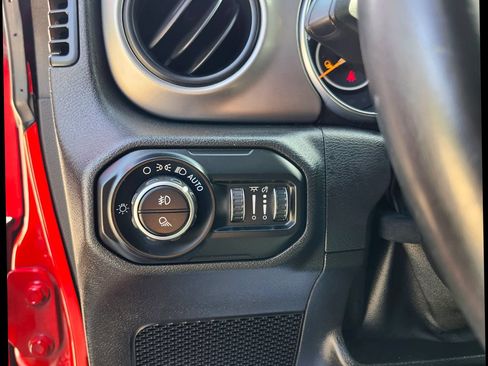 Used 2020 Jeep Gladiator Sport w/ Quick Order Package 24S AWD/4WD image 24