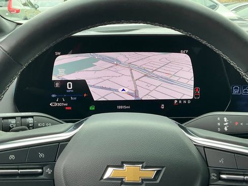 Used 2024 Chevrolet Equinox EV LT FWD image 39