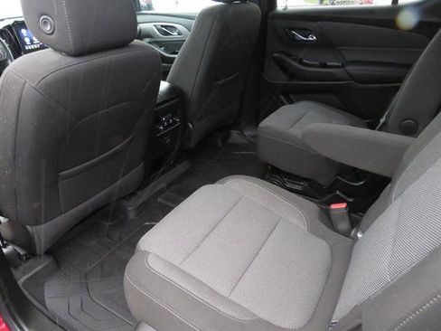 Used 2023 Chevrolet Traverse LT image 19