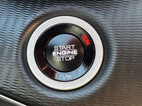 Used 2025 Jeep Grand Cherokee L Altitude RWD image 20