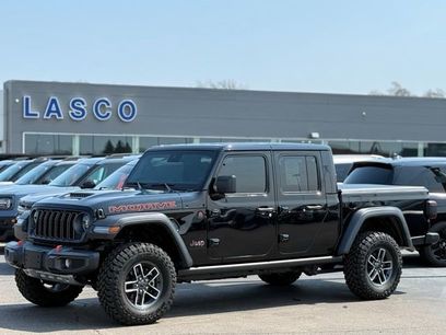 Used 2024 Jeep Gladiator Mojave w/ Convenience Group