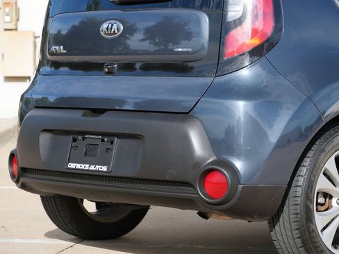 Used 2015 Kia Soul + w/ Primo Package FWD image 34