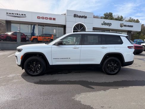 New 2026 Jeep Grand Cherokee L 4WD image 3