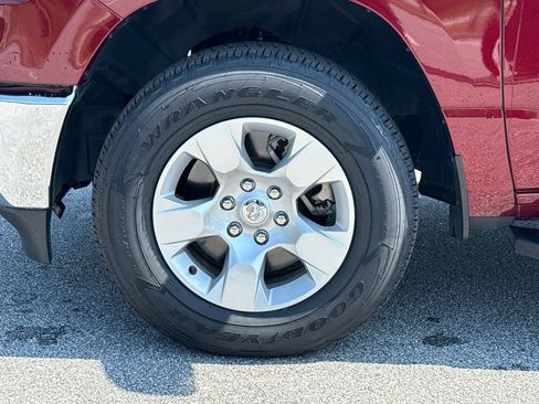 Used 2022 RAM 1500 Big Horn AWD/4WD image 11