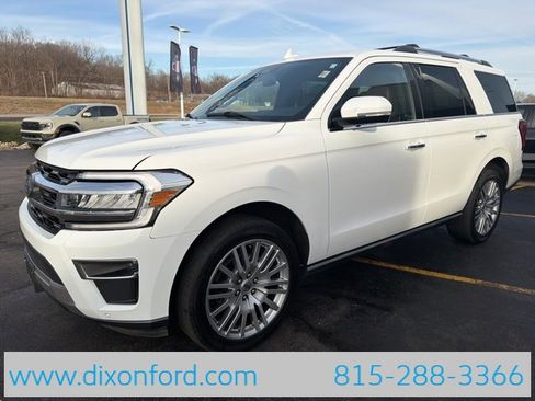 Used 2024 Ford Expedition Limited image 3
