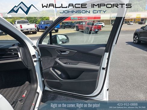 Used 2025 Audi SQ7 Premium Plus AWD/4WD image 26