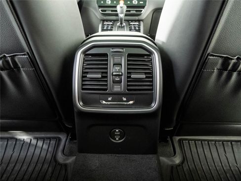 New 2026 Porsche Macan S AWD/4WD image 21