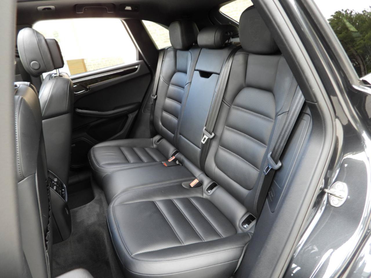 Used 2020 Porsche Macan S AWD/4WD image 46